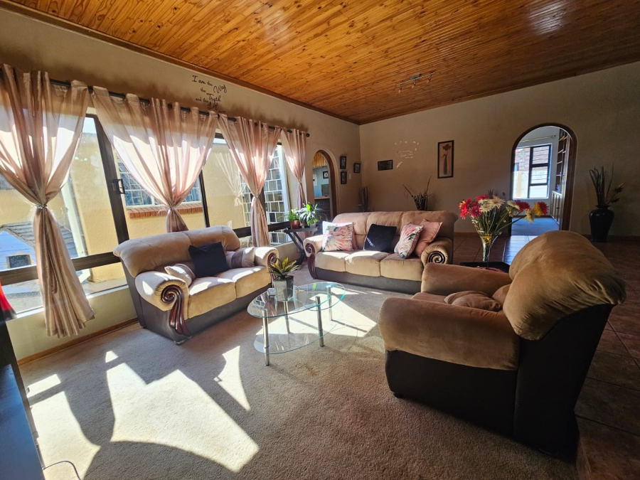 5 Bedroom Property for Sale in Bedelia Free State